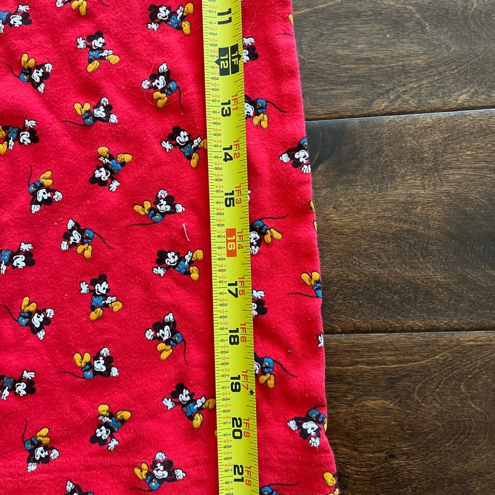 ❤️ Vintage 90s red Mickey Mouse turtleneck ❤️ - Picture 8 of 8
